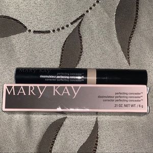 Mary Kay® Perfecting Concealer